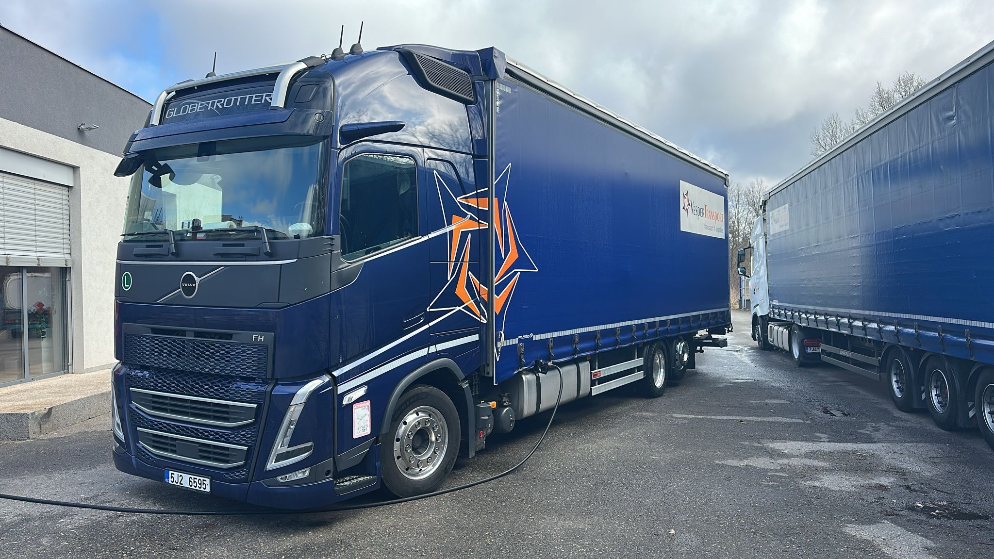 Tahač Vesper Transport